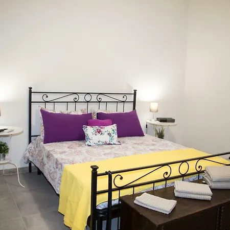 Aus Holiday 펜션 카타니아