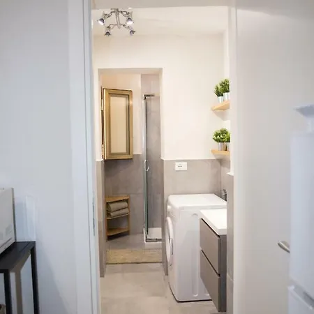 Aus Holiday 펜션 카타니아